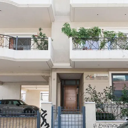 Upstreet Superb & Comfy 2 Bd Apt-marousi أثينا
